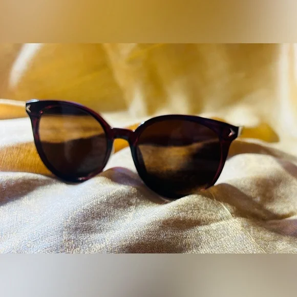 Chic Sunglasses - Picture 1 of 6